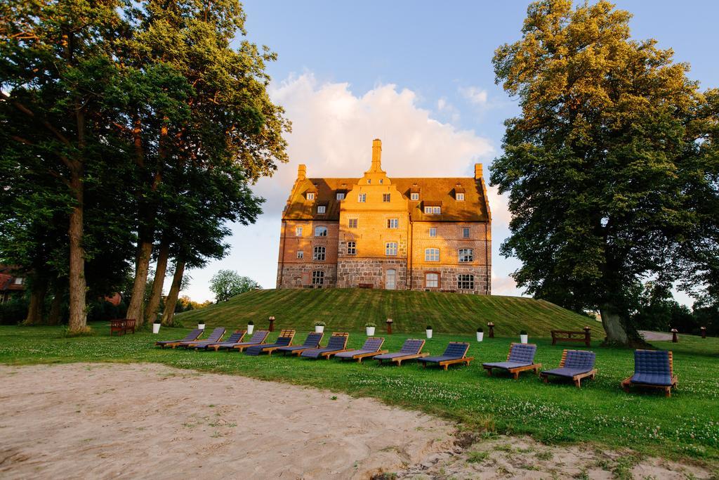 Hotel Schloss&Gut Ulrichshusen Exterior foto