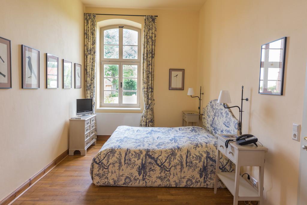 Hotel Schloss&Gut Ulrichshusen Zimmer foto